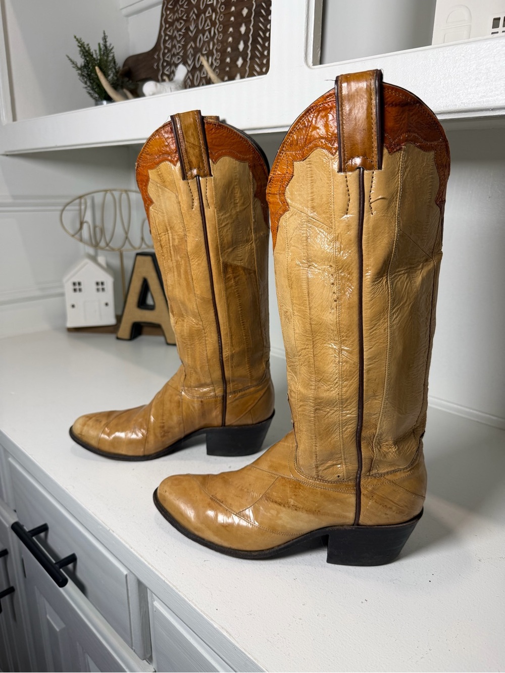 Vintage Justin Eel Skin Cowboy Boots Women's 6B Made in USA Tan Exotic Leather - Picture 1 of 10
